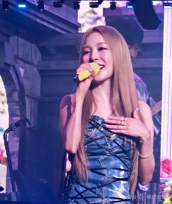 寻牛堂 知名女歌手确诊急性骨坏死，演唱会宣布取消